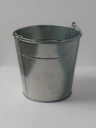 Galvanized Bucket 9L with Welded Lugs