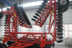 Wide-Span Disc Soil Processing Implement "Megadisk-18000