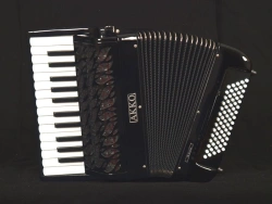 Lisa Accordion AKKO 2-Voice with Bass Selection