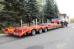 Low-Bed Three-Axle Semi-Trailers 9942D3 for Heavy Loads