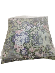 Cotton and Synthetic Blend Pillows with Down and Feather Filling