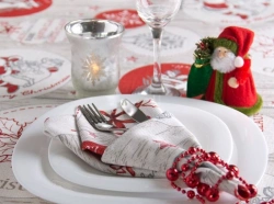 Synthetic Fabric Tablecloths for Elegant Dining