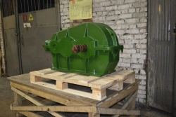 Three-Stage Conical-Cylindrical Gearbox KЦ2-500-45-41